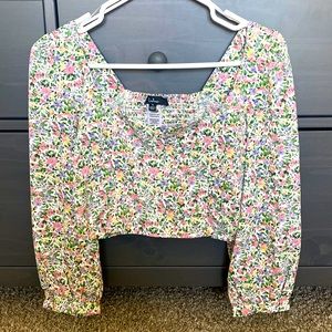 LuLu’s Floral long sleeve crop top